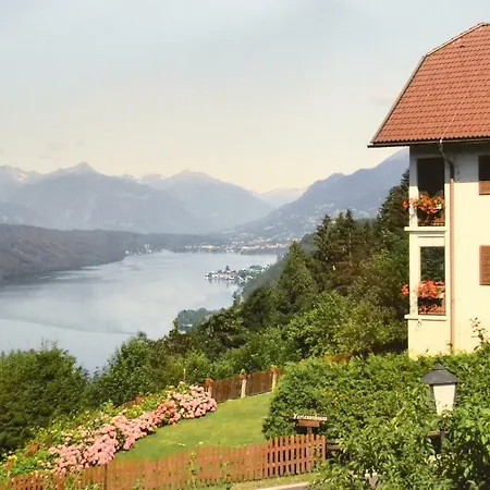 Blick Apartment